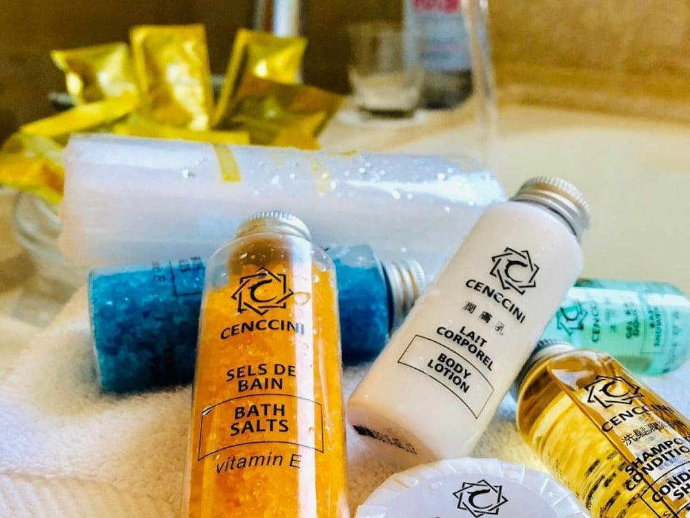 Windsor Hotel Тайчжун Екстер'єр фото Cencchini products