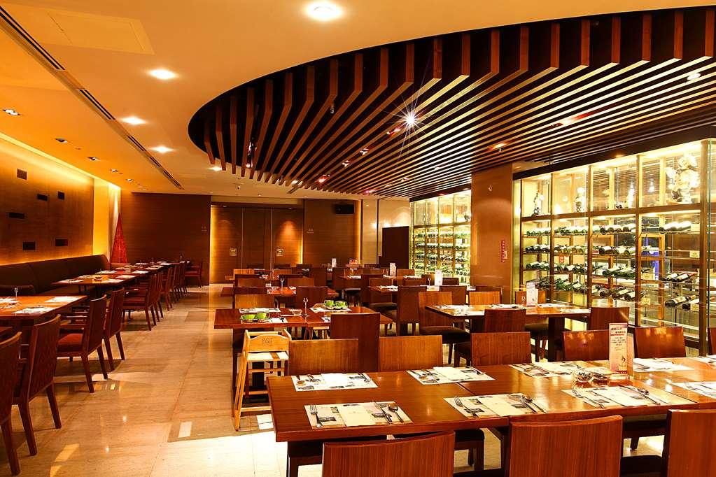 Windsor Hotel Тайчжун Ресторан фото The interior of the restaurant