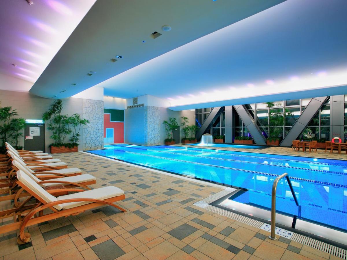 Windsor Hotel Тайчжун Екстер'єр фото The pool at the Mandarin Oriental, Munich